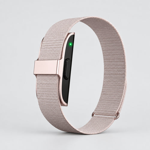 Smart Bracelet with Heart Rate and Temperature Monitoring